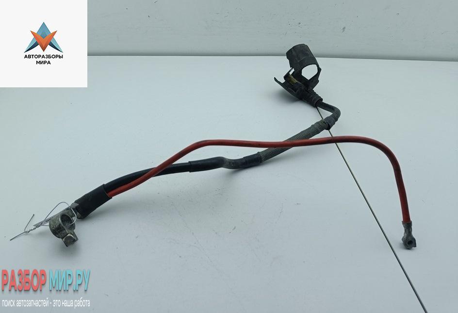 клемма аккумулятора плюс Skoda Octavia mk2 (A5 1Z) 2007, 2.0 л., дизель, МКПП, серый, универсал - фото №1