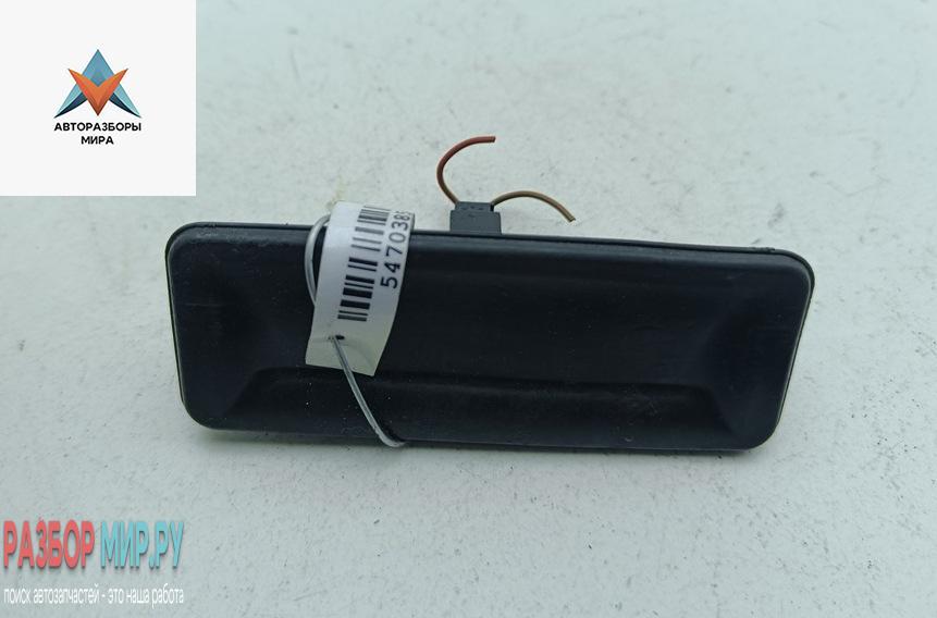 кнопка открытия багажника Skoda Octavia mk2 (A5 1Z) 2007, 2.0 л., дизель, МКПП, серый, универсал, 1Z0827574B - фото №1