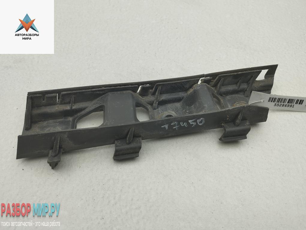 кронштейн переднего бампера Volkswagen Passat B6 2006, 1.6 л., бензин, АКПП, чёрный, универсал, 3C0807183 - фото №1