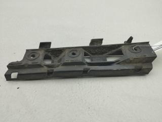кронштейн переднего бампера Volkswagen Passat B6 2006, 1.6 л., бензин, АКПП, чёрный, универсал, 3C0807184