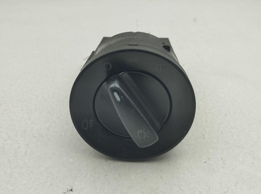переключатель света Volkswagen Passat B5 1997, 1.6 л., бензин, МКПП, синий, универсал, 1C0941531
