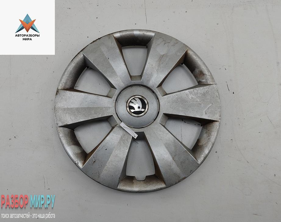 колпак колесный Skoda Fabia mk3 (NJ) 2015, 1.2 л., бензин, МКПП, белый, универсал, 6V0601147C - фото №1