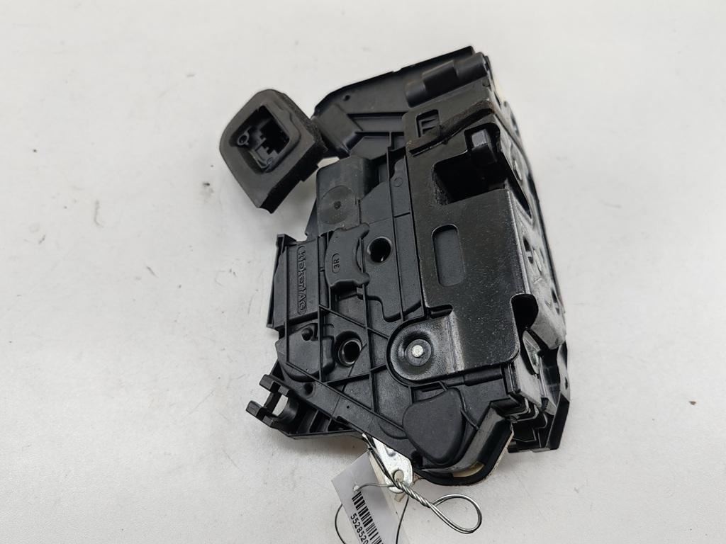 замок двери передней правой Skoda Yeti 2010, 2.0 л., дизель, МКПП, коричневый, внедорожник 5 дв., 5K1837016B