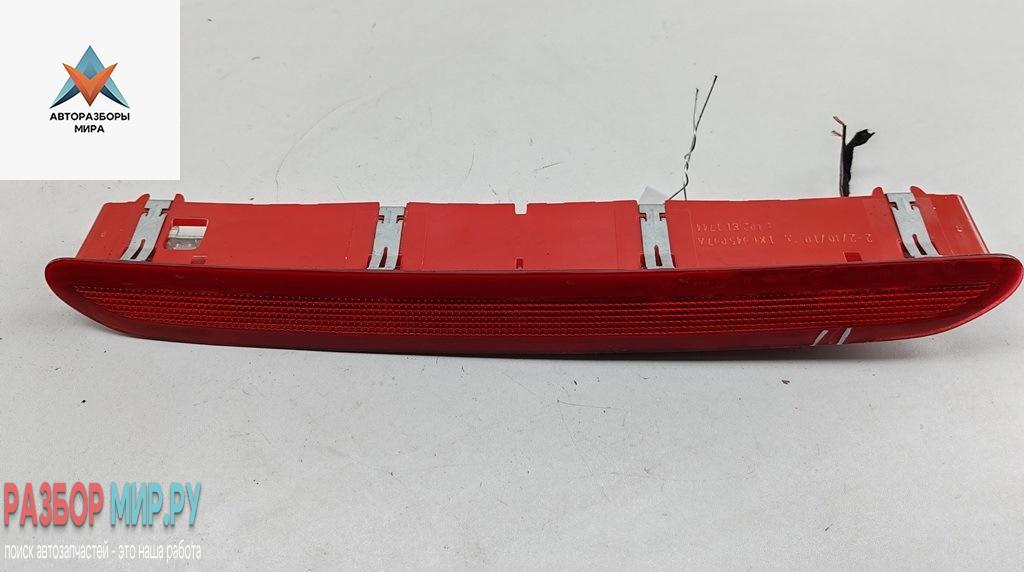 стоп-сигнал Volkswagen Golf 6 поколение 2010, 1.6 л., дизель, МКПП, серый, универсал, 1K6945087A - фото №1