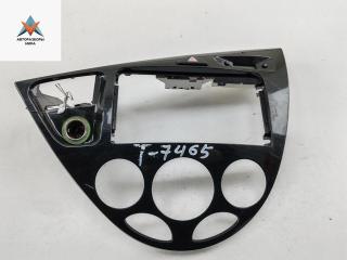 рамка под магнитолу Ford Focus 1 поколение [рестайлинг] 2003, 1.6 л., i, бензин, МКПП, серый, хетчбэк 5 дв., 2M5XA047A04AW