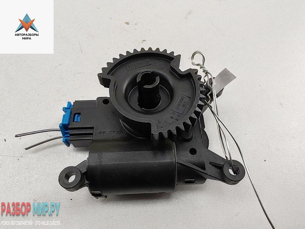 Заслонка печки/климат-контроля Skoda Fabia mk3 (NJ) 2015, 1.2 л., бензин, МКПП, белый, универсал, V32680039025844 - фото №1