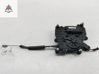 активатор замка багажника Kia Sorento 3 поколение 2016, 2.2 л., дизель, АКПП, серый, внедорожник 5 дв.