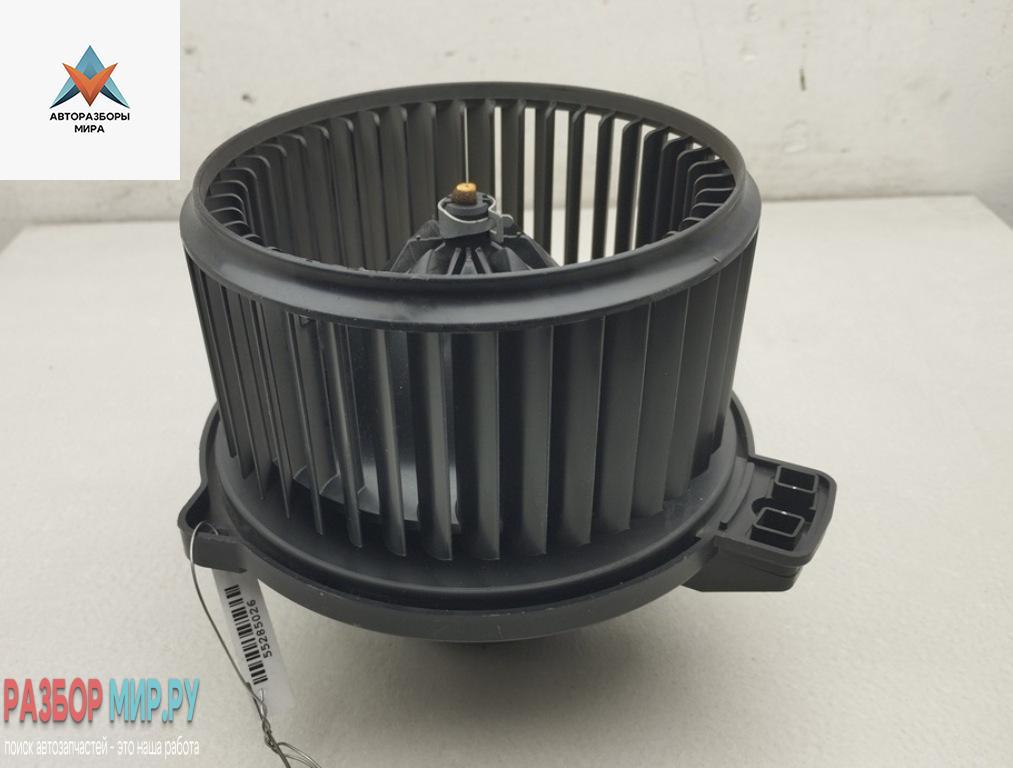 моторчик печки Kia Sorento 3 поколение 2016, 2.2 л., дизель, АКПП, серый, внедорожник 5 дв., 971132P000 - фото №1