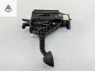 педаль сцепления Volkswagen Golf 4 поколение 2000, 1.9 л., дизель, МКПП, красный, хетчбэк 5 дв., 1J1721059AE