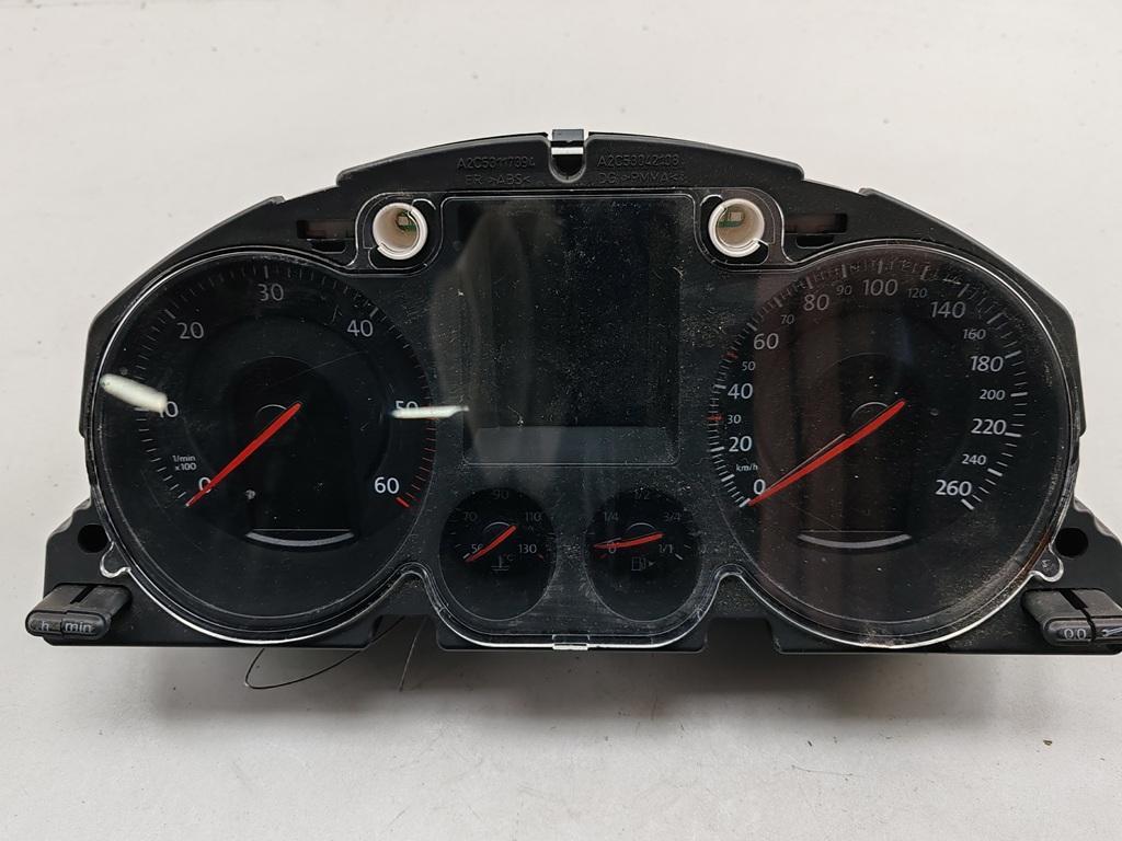 приборная панель Volkswagen Passat B6 2005, 2.0 л., дизель, МКПП, серый, универсал, 3C0920870Q - фото №1