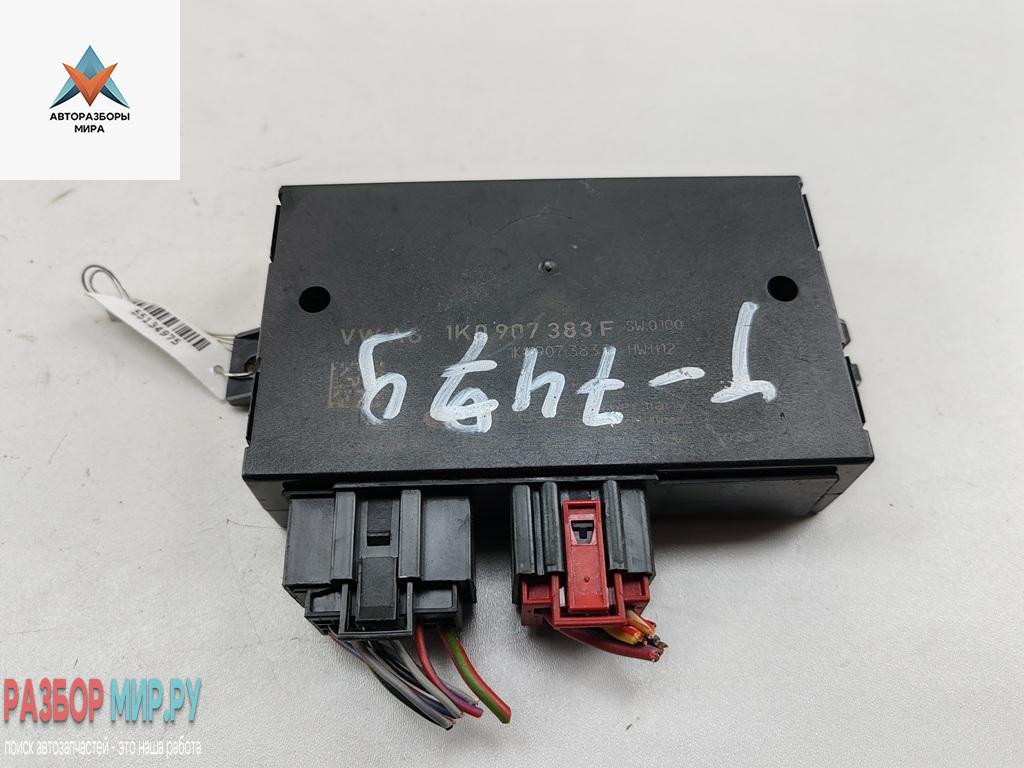 модуль подключения прицепа Volkswagen Passat B6 2006, 2.0 л., бензин, МКПП, синий, универсал, 1K0907383F - фото №1