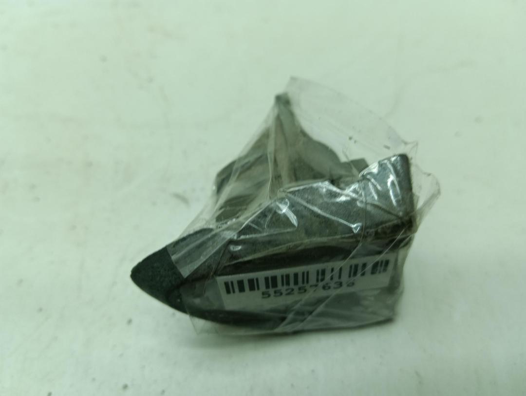 Колпачок (заглушка) ручки двери Volkswagen Passat B6 2006, 2.0 л., дизель, МКПП, чёрный, универсал