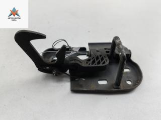 замок капота Volkswagen Passat B6 2006, 1.6 л., бензин, АКПП, чёрный, универсал, 3C0823480