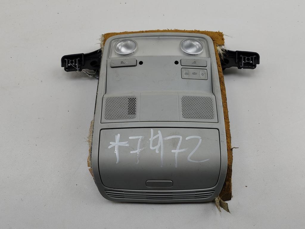 фонарь салона (плафон) Volkswagen Passat B6 2006, 2.0 л., дизель, МКПП, чёрный, универсал, 1K0868837E