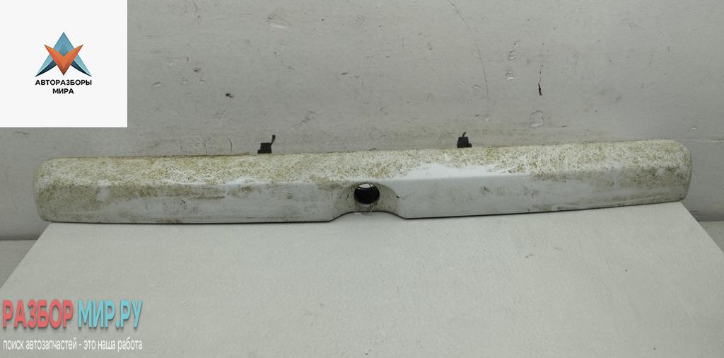 накладка подсветки номера Opel Astra G 2004, 1.7 л., дизель, МКПП, белый, универсал, 8062860 - фото №1