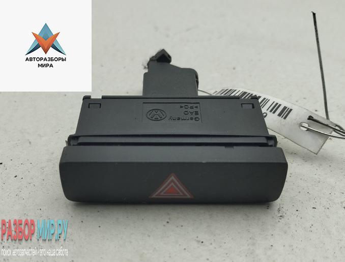 кнопка аварийной сигнализации Volkswagen Passat B7 2013, 2.0 л., дизель, АКПП, серый, универсал, 3AA953509 - фото №1