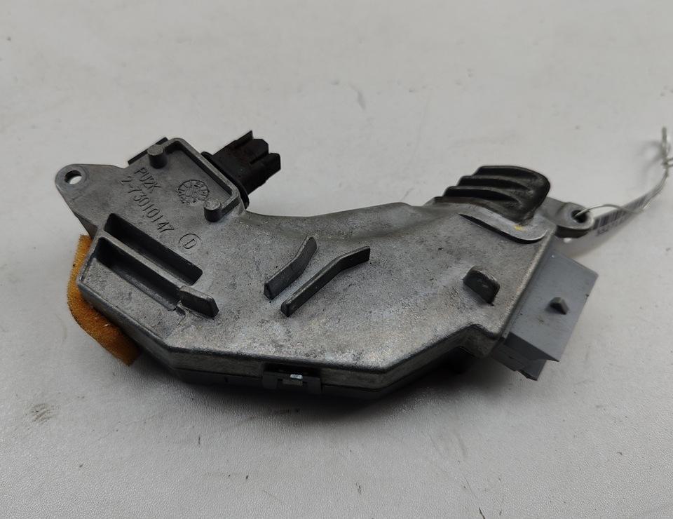 сопротивление печки Opel Vectra C 2006, 2.2 л., бензин, АКПП, серый, хетчбэк 5 дв., 73421312