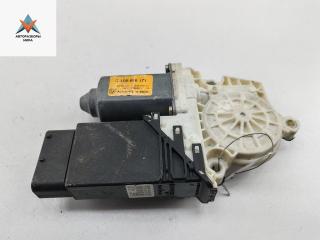 моторчик стеклоподъемника передний левый Volkswagen Golf 4 поколение 1999, 1.9 л., МКПП, хетчбэк 5 дв., 1J1959801C.101430203
