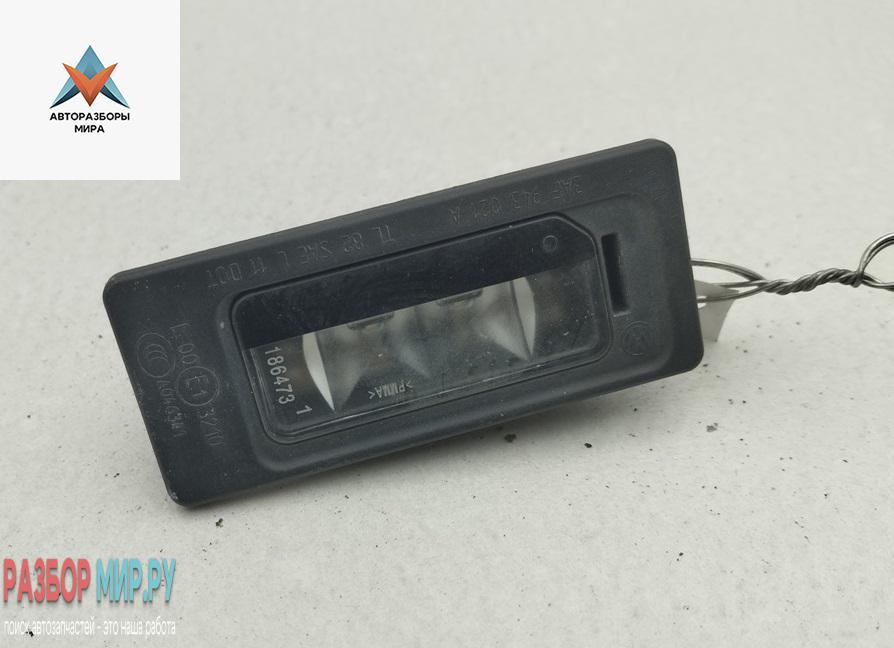 подсветка номера Volkswagen Passat B7 2013, 2.0 л., дизель, АКПП, серый, универсал, 3AF943021A - фото №1