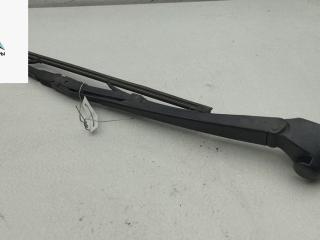 Щеткодержатель (поводок стеклоочистителя) задний Volkswagen Bora 1 поколение 1999, 1.6 л., бензин, МКПП, чёрный, универсал, 1J9827423D