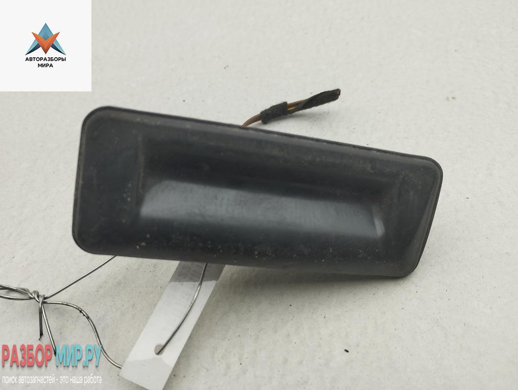 кнопка открытия багажника Skoda Fabia mk3 (NJ) 2015, 1.2 л., бензин, МКПП, белый, универсал, 5E0827566 - фото №1