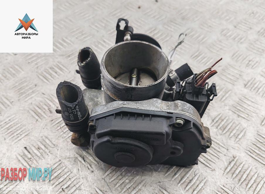 заслонка дроссельная Volkswagen Passat B5 1997, 1.8 л., бензин, МКПП, серый, универсал, 058133063H - фото №1