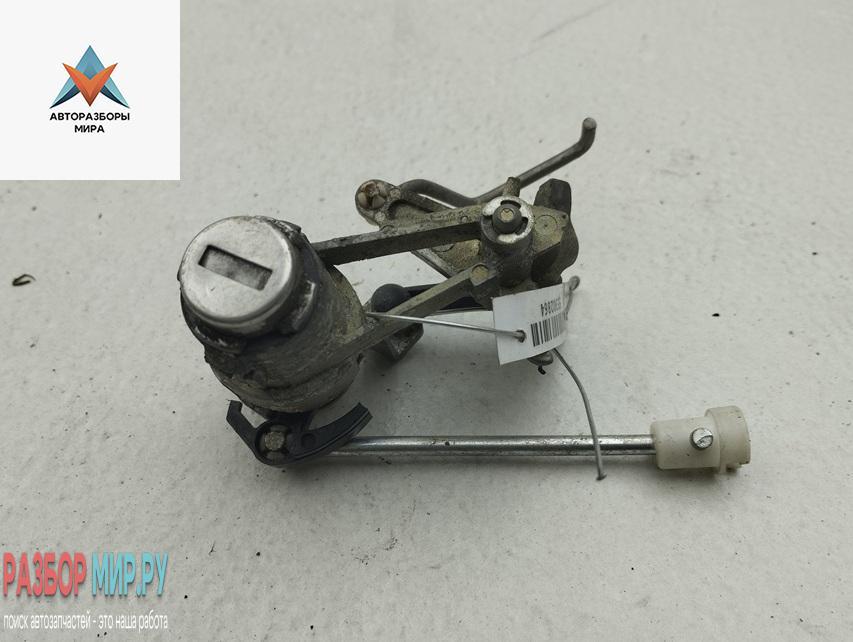 Личинка замка багажника Volkswagen Golf 4 поколение 1999, 1.4 л., бензин, МКПП, синий, хетчбэк 5 дв. - фото №1