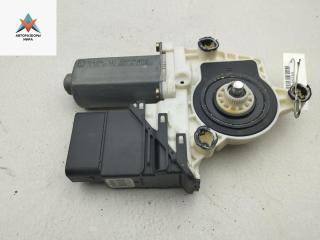 моторчик стеклоподъемника задний правый Volkswagen Golf 4 поколение 1999, 1.9 л., дизель, МКПП, синий, хетчбэк 5 дв., 1J4959812C.101438203