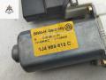 моторчик стеклоподъемника задний правый Volkswagen Golf 4 поколение 1999, 1.9 л., дизель, МКПП, синий, хетчбэк 5 дв., 1J4959812C.101438203 - фото №3