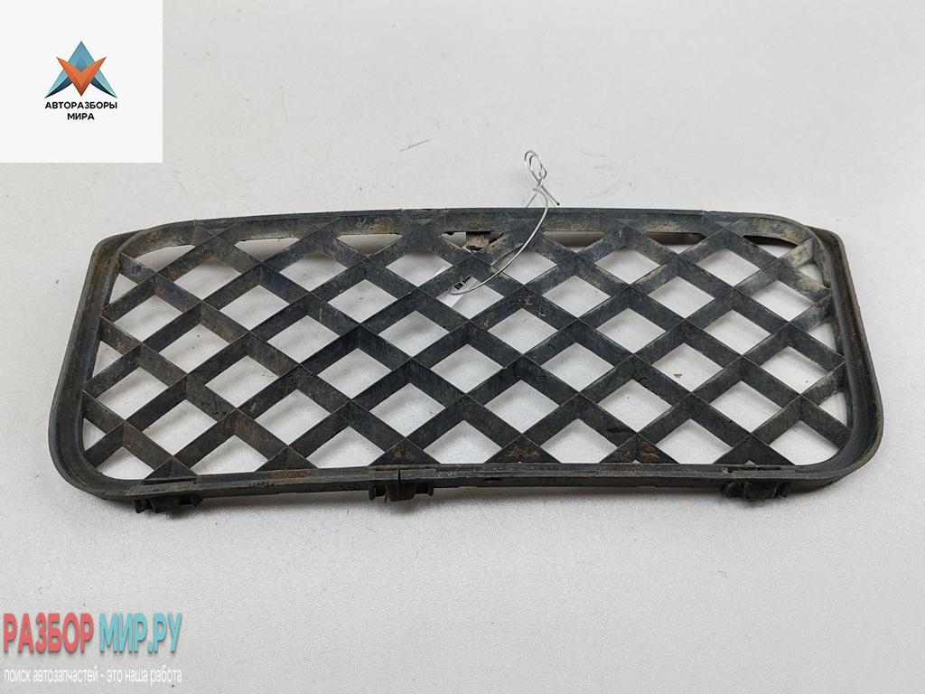 заглушка (решетка) в бампер Volkswagen Touareg 1 поколение 2006, 3.0 л., дизель, АКПП, серый, внедорожник 5 дв., 7L6853677 - фото №1