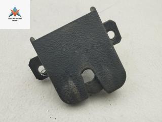 замок багажника Volkswagen Golf 4 поколение 2000, хетчбэк 5 дв., 1J6827505B