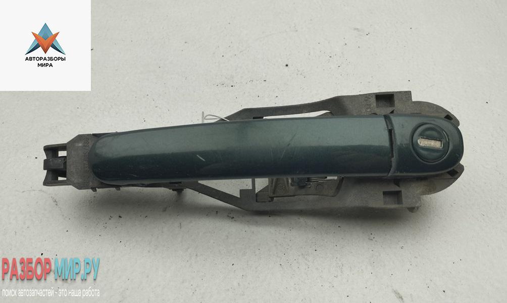 ручка наружная передняя левая Volkswagen Passat B5 1998, 1.9 л., дизель, МКПП, зелёный, универсал, 3B0837885 - фото №1
