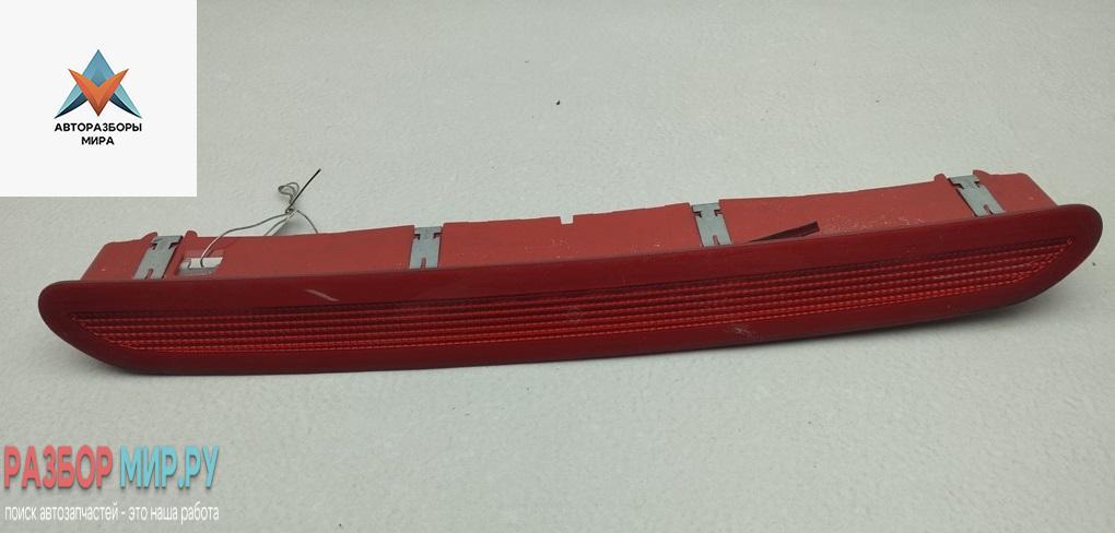 стоп-сигнал Volkswagen Passat B7 2013, 2.0 л., дизель, АКПП, серый, универсал, 1K6945097A - фото №1