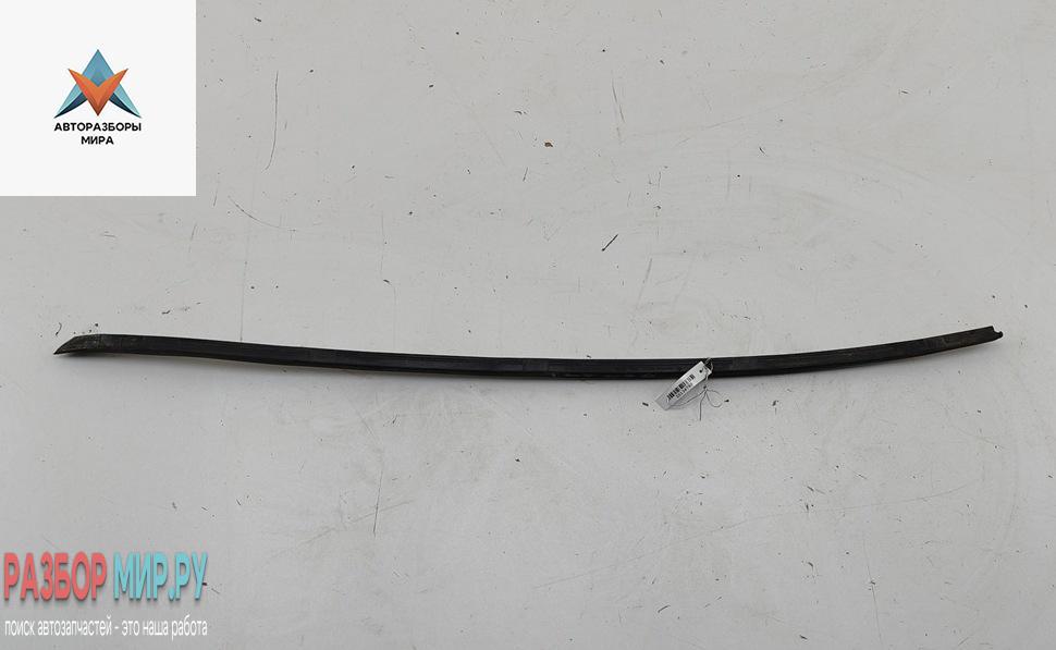 молдинг лобового стекла Volkswagen Passat B6 2006, 2.0 л., бензин, МКПП, синий, универсал, 3C0854328A - фото №1