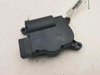 моторчик заслонки печки Volkswagen Touareg 1 поколение 2006, 3.0 л., дизель, АКПП, серый, внедорожник 5 дв., 52411483R04
