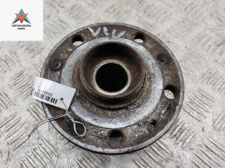 ступица передняя правая Volkswagen Passat B6 2006, 1.6 л., бензин, АКПП, чёрный, универсал