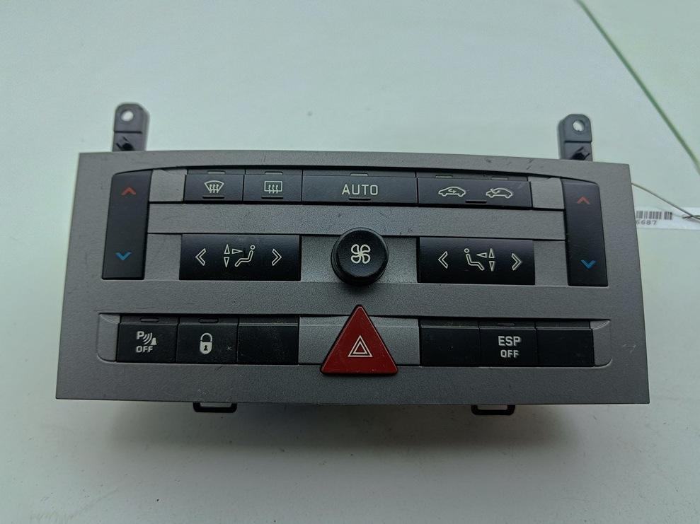 блок управления печки / климат-контроля Peugeot 407 2008, 2.0 л., дизель, МКПП, серый, универсал, 96573322YW