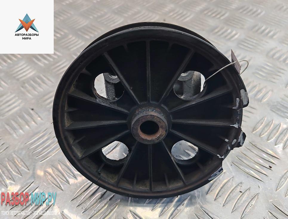 Насос гидроусилителя руля Volvo V70 2 поколение 2001, 2.4 л., бензин, МКПП, чёрный, универсал, 8649636 - фото №1