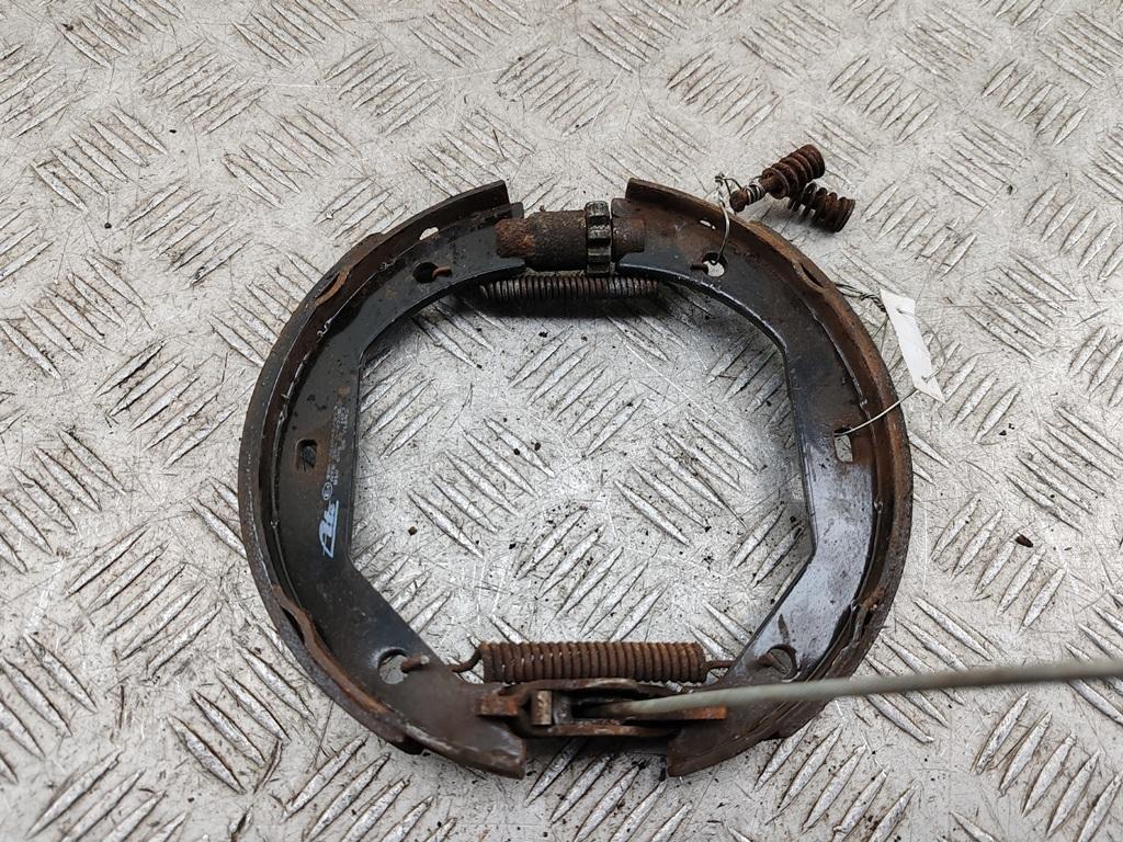 Механизм развода задних тормозных колодок правый BMW 5 E39 1998, 2.5 л., дизель, АКПП, серый, седан - фото №1