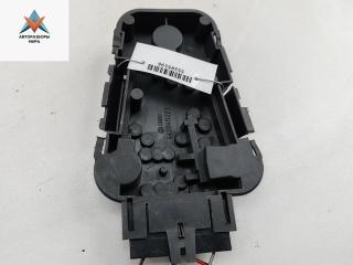 панель заднего левого фонаря Audi 100 С3 [рестайлинг] 1989, 2.3 л., бензин, МКПП, серый, универсал, 443945221