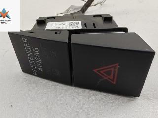 кнопка аварийной сигнализации Skoda Octavia mk3 (A7 5E) 2014, 1.4 л., бензин, МКПП, коричневый, хетчбэк 5 дв., 5E0953507C