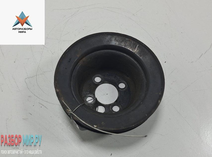 шкив насоса гидроусилителя Volkswagen Passat B3 1992, 1.8 л., бензин, МКПП, зелёный, седан, 055105255J - фото №1