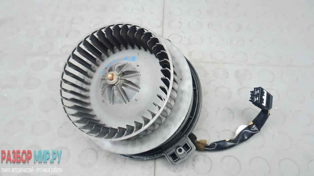 моторчик печки Toyota Prius 2 поколение 2008, 1.5 л., бензин, АКПП, хетчбэк 5 дв. - фото №1