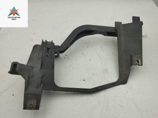 крепление фары левой BMW 5 серия E60/E61 2004, 2.5 л., дизель, АКПП, чёрный, универсал, 15873700