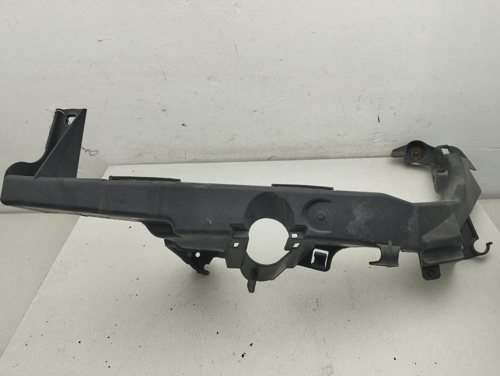 крепление фары левой BMW 3 E90/E91/E92/E93 2006, 2.0 л., бензин, МКПП, чёрный, седан, 7116707