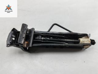 домкрат Ford Focus 1 поколение 1999, 1.6 л., i, бензин, МКПП, синий, универсал, 98AB8005D