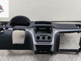 панель передняя салона (торпедо) Skoda Yeti 1 поколение 2010, 2.0 л., дизель, МКПП, коричневый, внедорожник 5 дв., 5L1857069