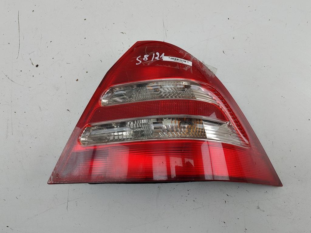 фонарь задний правый Mercedes-Benz C W203 2002, 2.2 л., дизель, АКПП, серый, седан