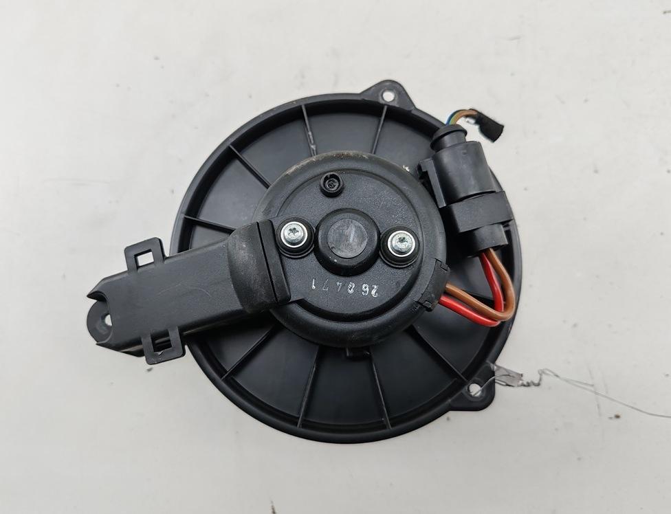 моторчик печки Audi A6 C5 1999, 2.4 л., бензин, АКПП, зелёный, универсал, 4B1820021