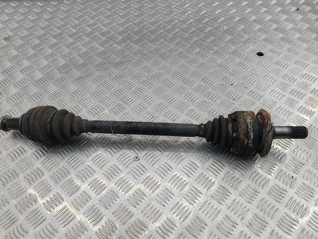 полуось задняя (приводной вал, ШРУС) BMW 5 E39 1998, 2.5 л., бензин, АКПП, зелёный, седан